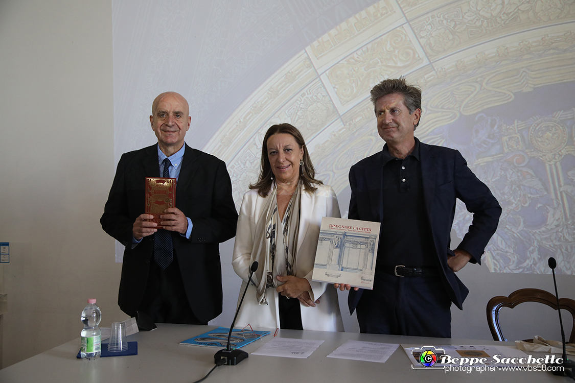VBS_1354 - Mostra Disegnare la Città - Presentazione Stampa.jpg